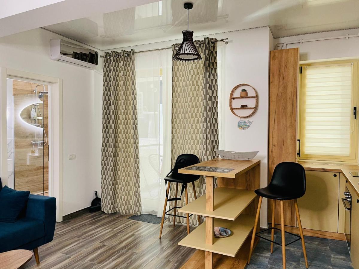 Luxury Studio - Maison 103 - Stefan Building Complex Appartement Năvodari Buitenkant foto