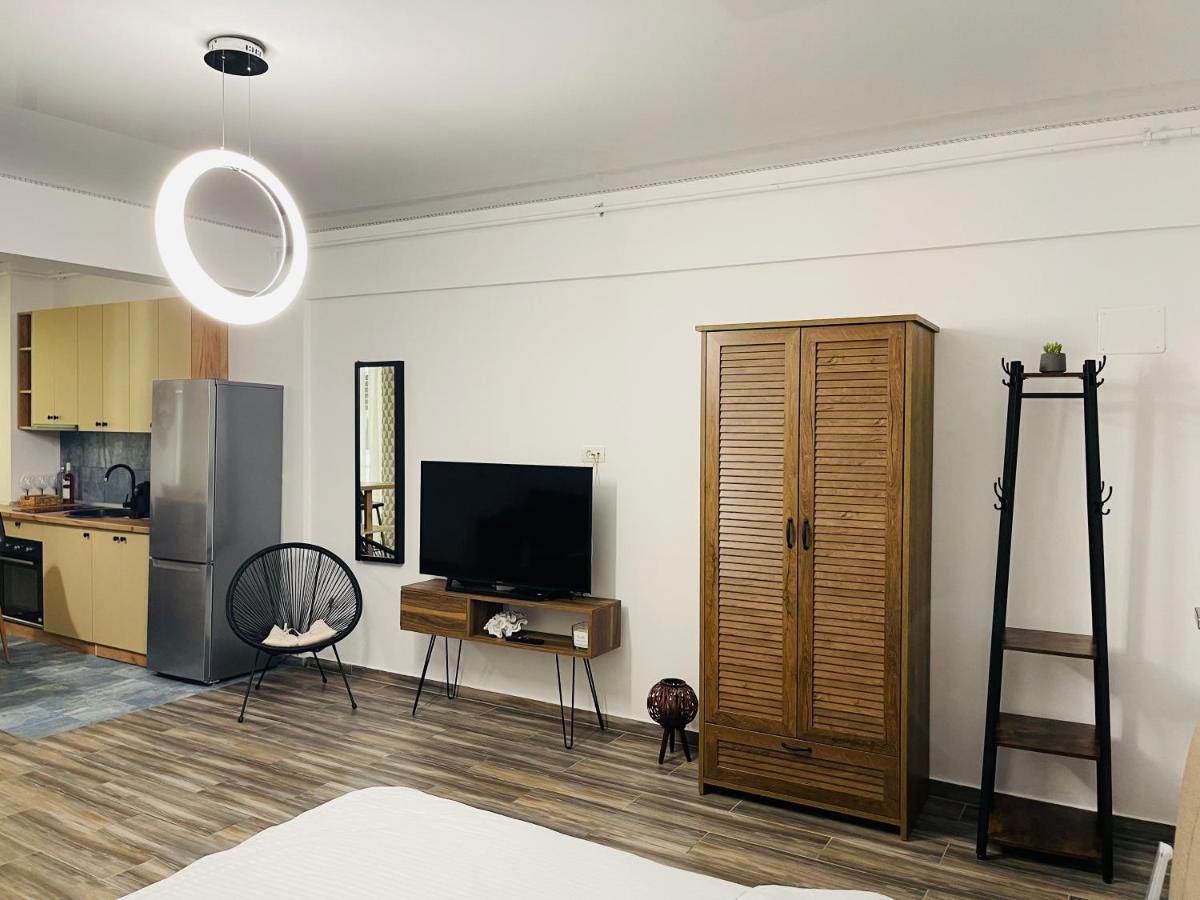 Luxury Studio - Maison 103 - Stefan Building Complex Appartement Năvodari Buitenkant foto